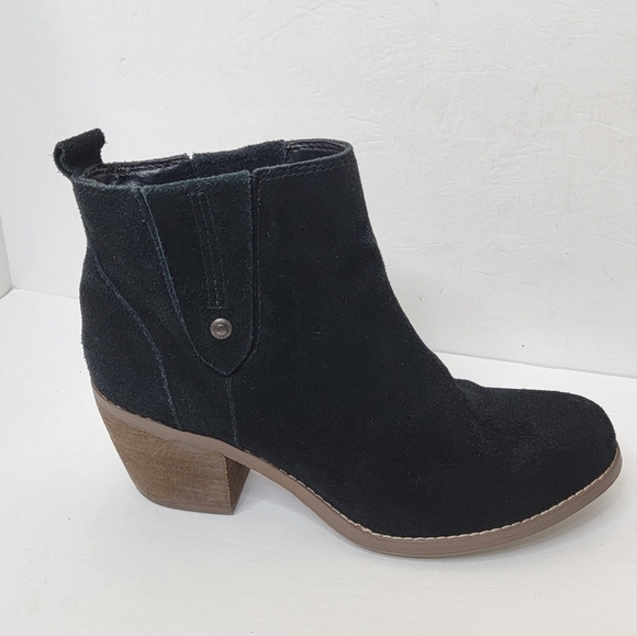 Calvin Klein Lena Boots Black Suede Leather Short Ankle Booties Size 9.5 - Picture 7 of 10